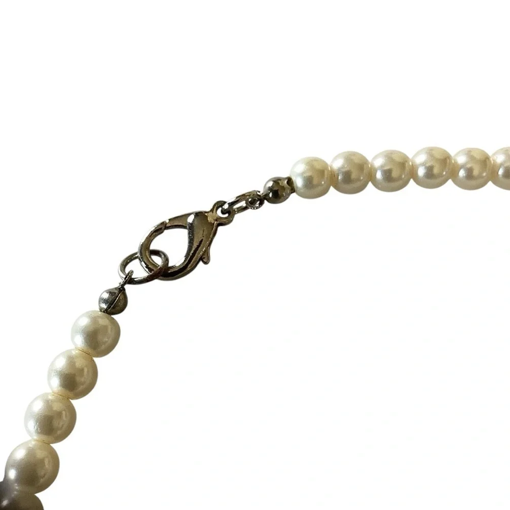 Vintage Elegant Pearl Style Necklace & Rhinestones in Silver Jewelry 2 pc Set